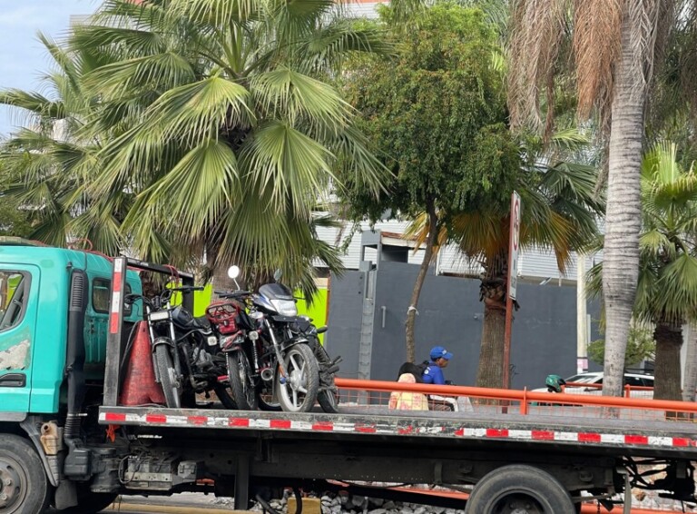 Digesett fiscaliza motoristas en la 27 de Febrero y Tiradentes por violaciones de tránsito