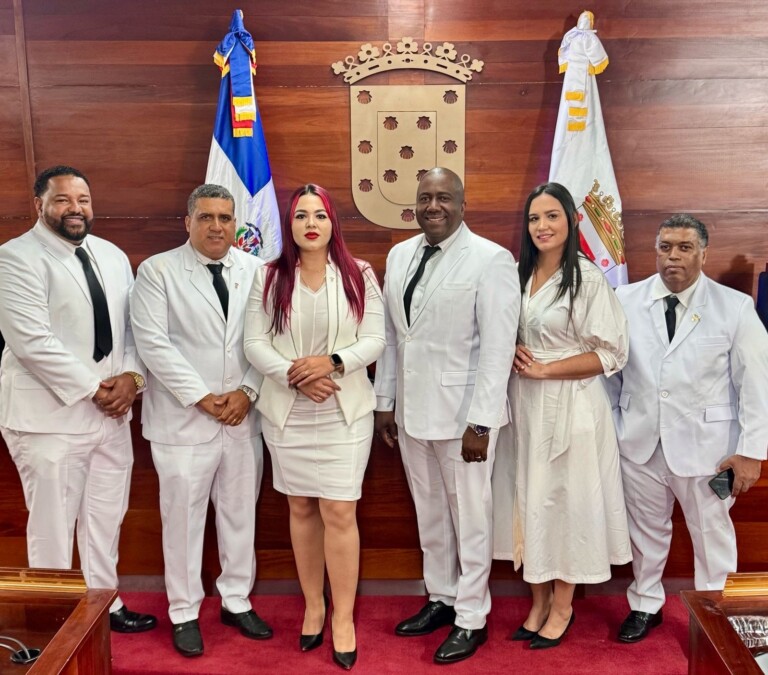 Regidores de Fuerza del Pueblo solicitan al alcalde Ulises Rodríguez ejecución presupuestaria correspondiente a 2024 y primer trimestre de 2025
