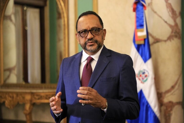 Depositan en Senado proyecto de ley que regularía la Libertad de Expresión y medios audiovisuales