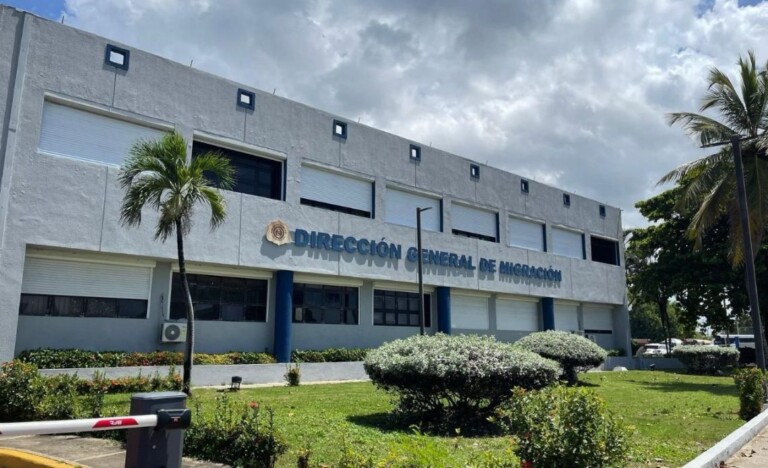 Migración anuncia impondrá sanciones a negocios que empleen extranjeros ilegales