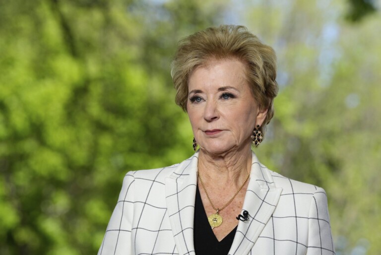 Secretaria de Educación de EE.UU. manda una carta a Harvard llena de faltas gramaticales