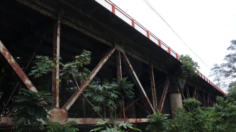 Causa alarma estado del puente sobre el río Ozama, en La Barquita&nbsp;
