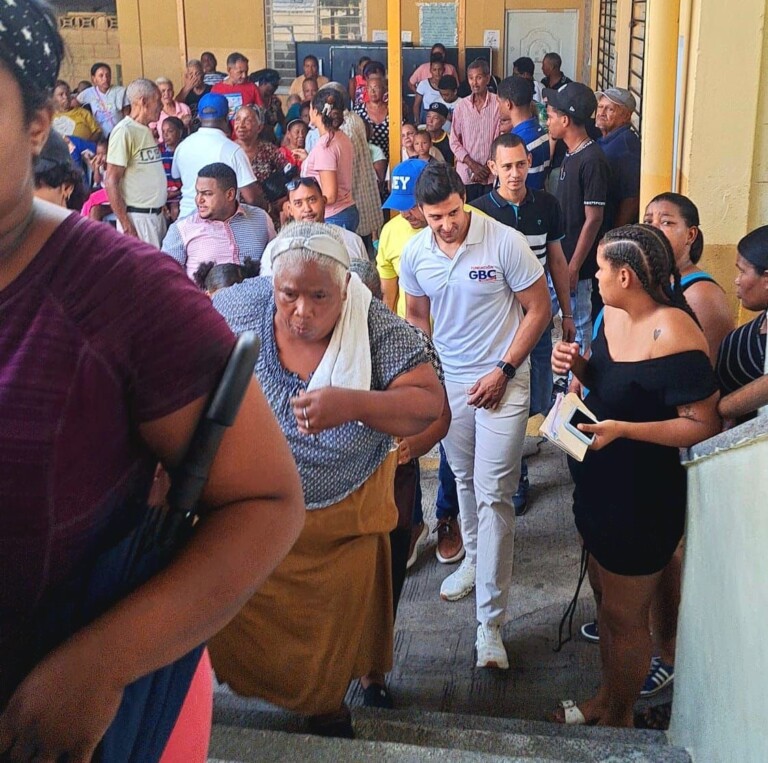 Fundación GBC y Raymond Rodríguez siguen impulsando jornadas sociales y de salud; realizan amplio operativo médico en Capotillo, DN