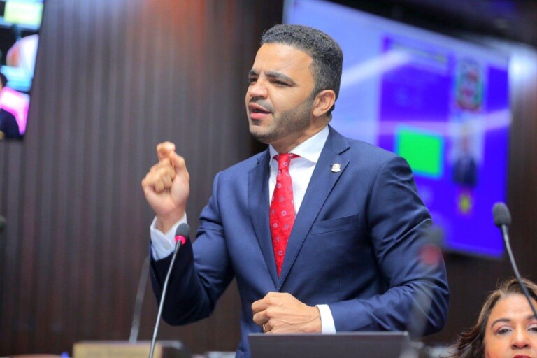 Diputado resalta compromiso democrático de Danilo Medina en diálogo por crisis haitiana