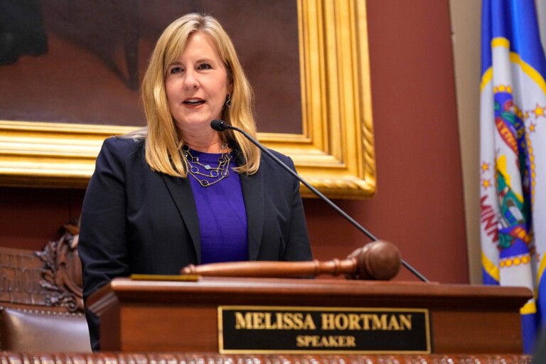 ¿Quién era Melissa Hortman, la congresista asesinada en Minnesota?