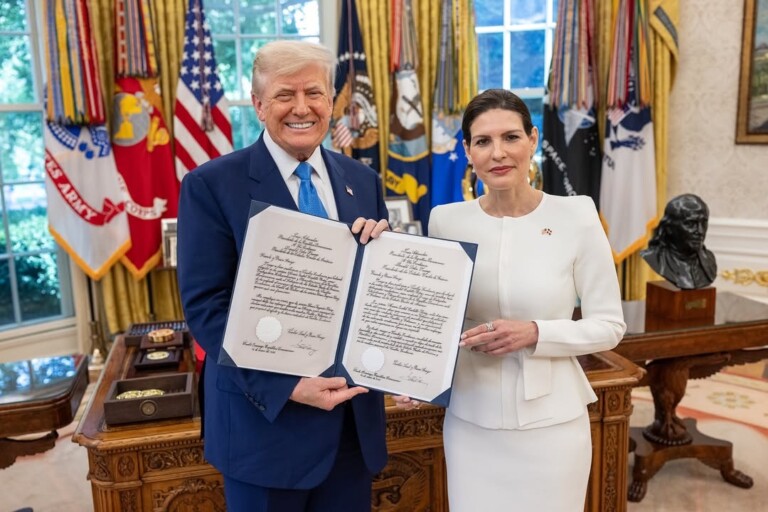 María Isabel Castillo presenta credenciales a Trump como embajadora de RD en EEUU