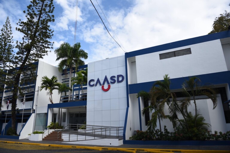 CAASD informó que trabaja en la sustitución de varias bombas fuera de servicio que han estado afectando el suministro de agua potable en El Café de Herrera