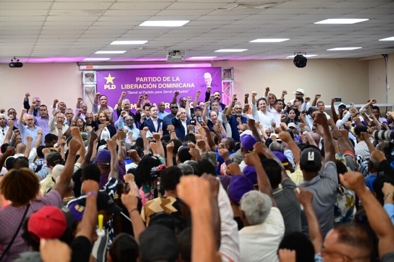 Danilo Medina en Puerto Plata: “Si ellos saben hacer oposición, que se quiten y nos dejen gobernar”