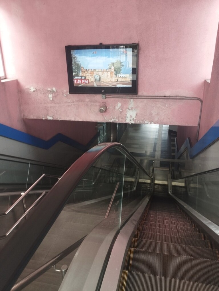 Línea 1 del Metro en coma por insalubridad, deterioro y óxido