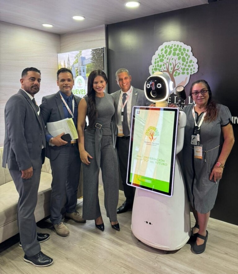 Fuente de Luz innova en Expo Cibao con experiencias interactivas y charla sobre Legado de Vida