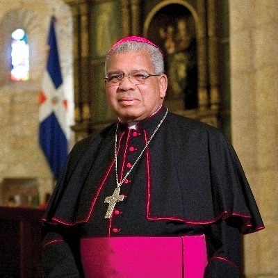El arzobispo de Santo Domingo, monseñor Francisco Ozoria, reveló que la Santa Sede le retiró sus principales facultades administrativas