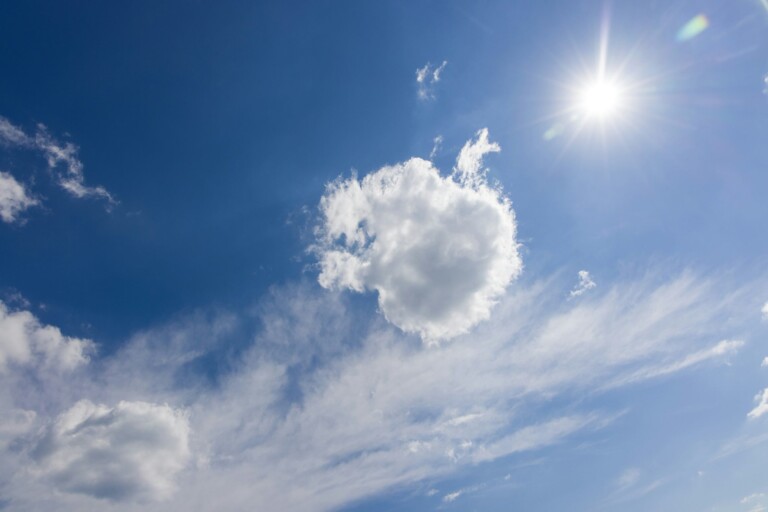 Diciembre inicia con cielo mayormente soleado y probables lluvias dispersas