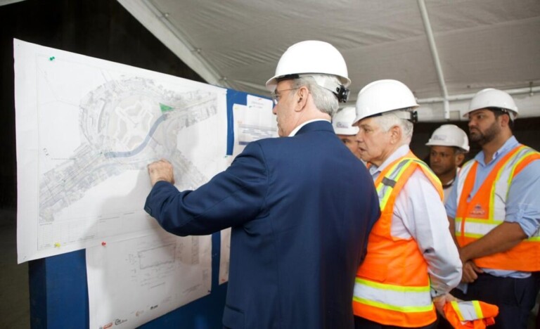 Presidente Abinader realiza visita de supervisión al túnel bajo la Plaza de la Bandera