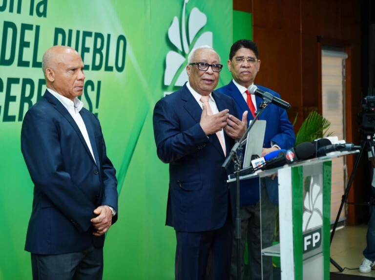 La deuda creció US$110 millones diarios en 2025 y el endeudamiento volvió a superar el crecimiento económico, señala la FP