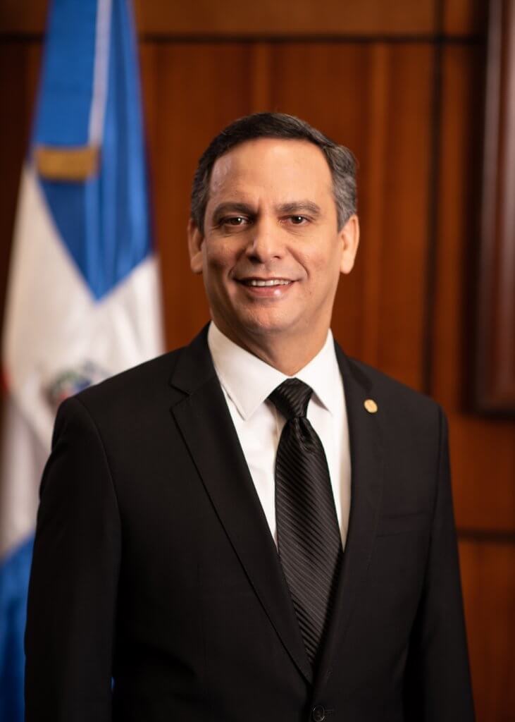 Molina: El sistema colapsó, no es posible resolver todos los casos penales con juicios de fondo