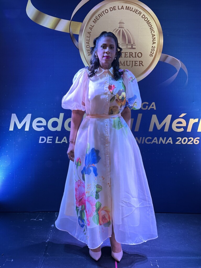 SUSANA GAUTREAU RECIBE MEDALLA AL MÉRITO DE LA MUJER 2026