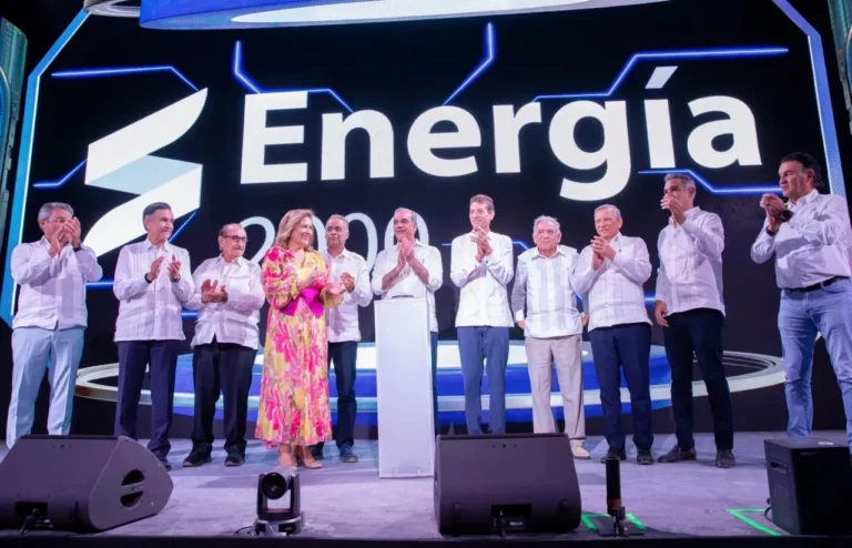 Abinader resalta Manzanillo Power Land como clave para seguridad energética y desarrollo del norte del país