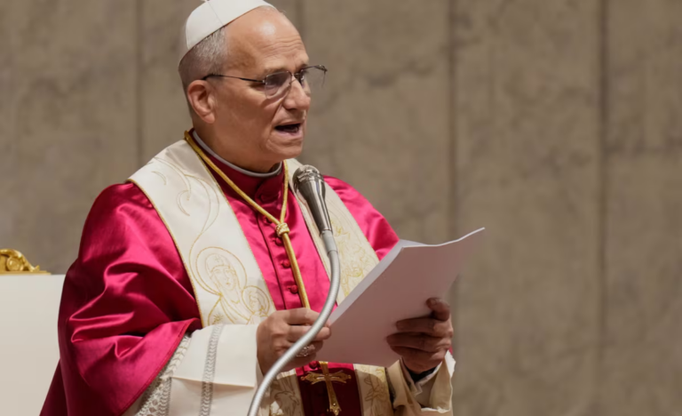 Papa León XIV responde a críticas de Trump: “Dios está con los humildes, no con los soberbios”