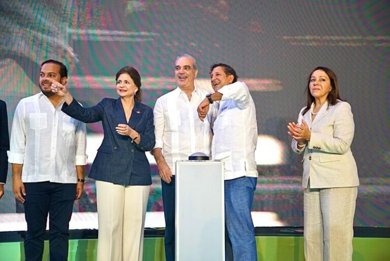 Empresario Manuel Estrella destaca estabilidad económica, crecimiento sostenido y confianza para invertir en el país durante la inauguración de EcoAcero