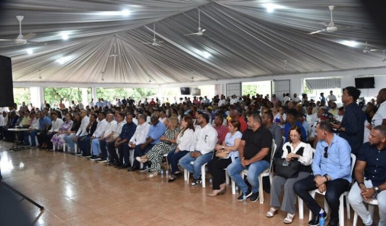 Proyecto presidencial Wellington Arnaud muestra fortaleza estructural en Santiago