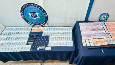 Ocupan armas y dinero falso durante operativos