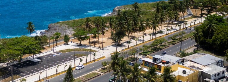 Presidente Abinader y ministro Collado inauguran segunda etapa de malecón de Santo Domingo Este.