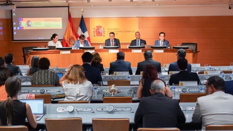 Yayo Sanz Lovatón&nbsp;busca inversiones&nbsp;con&nbsp;empresas de semiconductores españolas