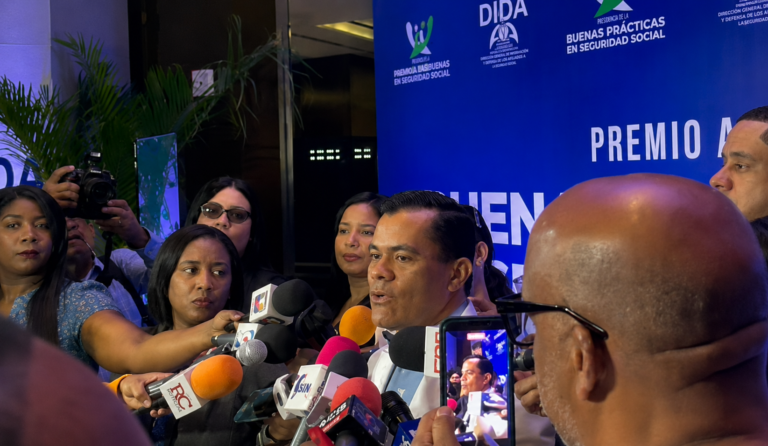 Elías Báez destaca importancia de reconocer las buenas prácticas en la Seguridad Social