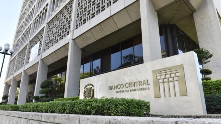 Economía dominicana creció 4.7 % en mayo, según el Banco Central