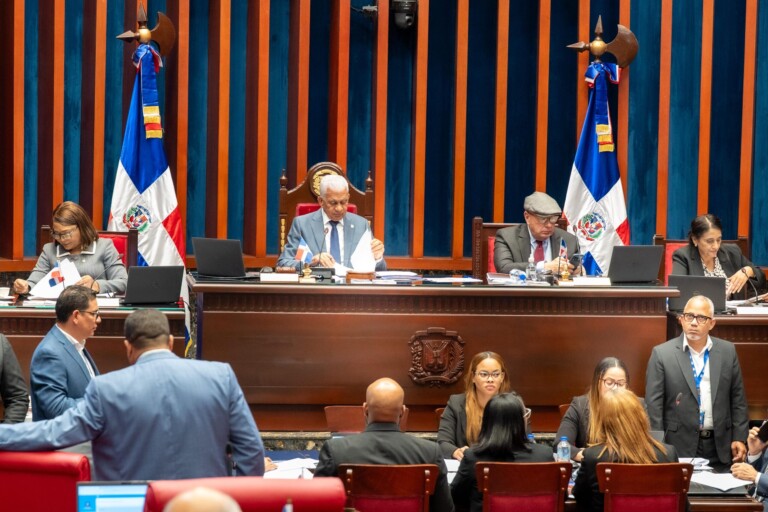 Senado crea comisión para estudiar propuestas de cambios al Código Penal