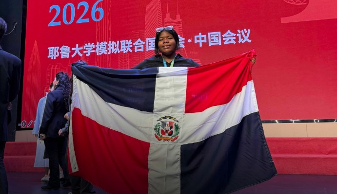 Estudiante de escuela pública en RD es admitida en programas de Yale y Harvard