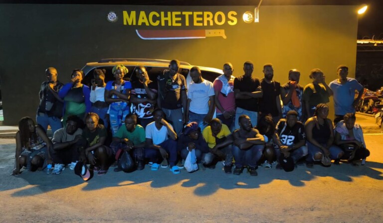 Ejército detiene 27 haitianos indocumentados en Esperanza