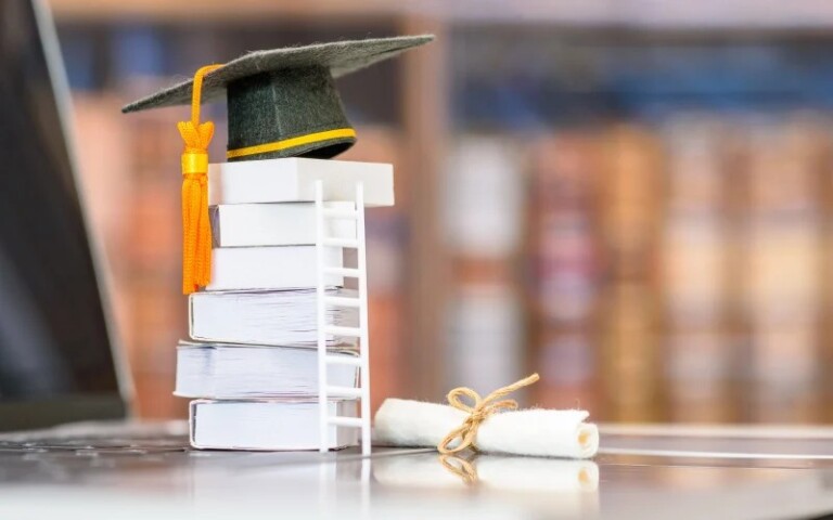 Diputados aprueban en primera lectura proyecto nacional de becas