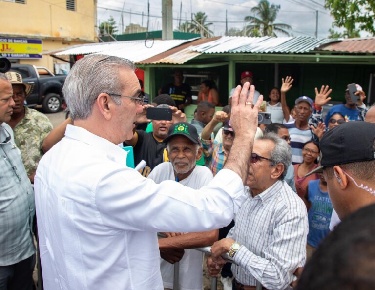 Presidente Abinader entrega el remozado Hospital Periférico Monte Adentro Dr. Antonio Trueba en Santiago; incluye nueva área de Emergencia