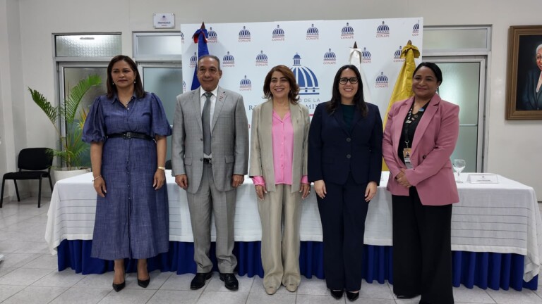 Conape y JCE inician jornada nacional de cedulación para adultos mayores