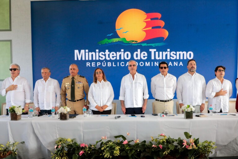 Presidente Abinader inaugura Bulevar de la Salud en Bajos de Haina, pulmón verde para la recreación y actividad física