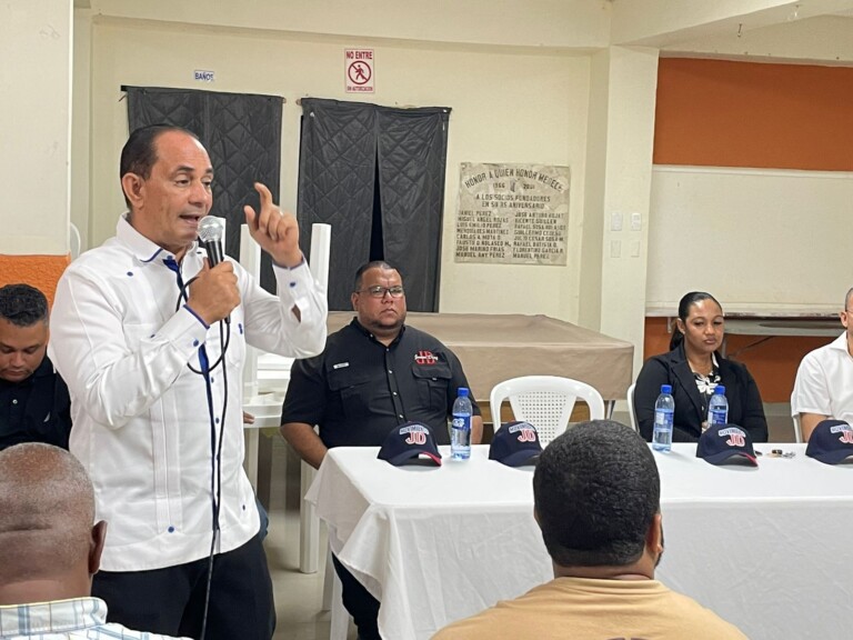 José Moya oficializa su aspiración a la Alcaldía de Santo Domingo Oeste para 2028