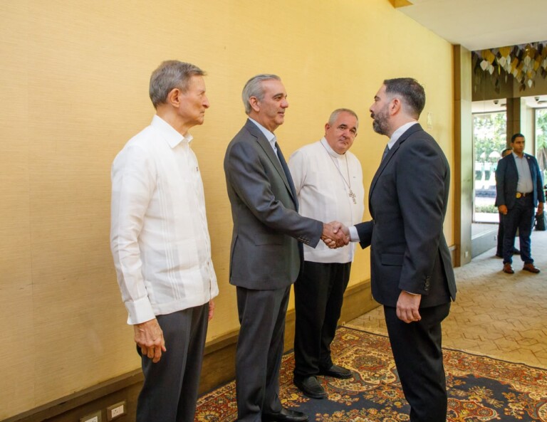 Cuerpo Diplomático acreditado en el país ofrece almuerzo en honor al presidente Abinader en el hotel El Embajador