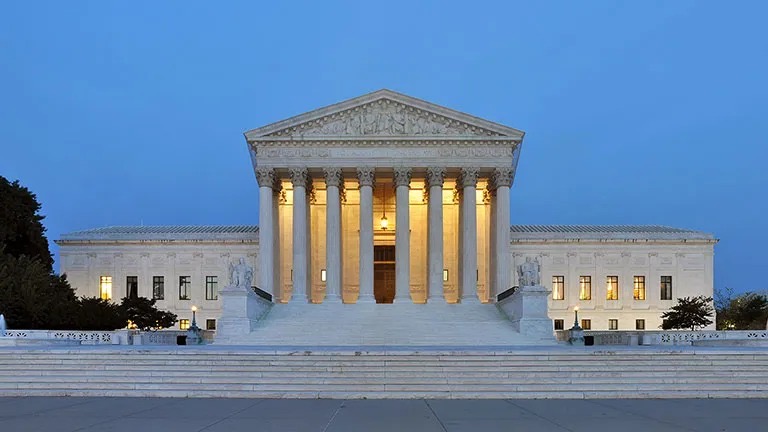 Trump pide al Supremo anular indemnización de $83 millones a Carroll