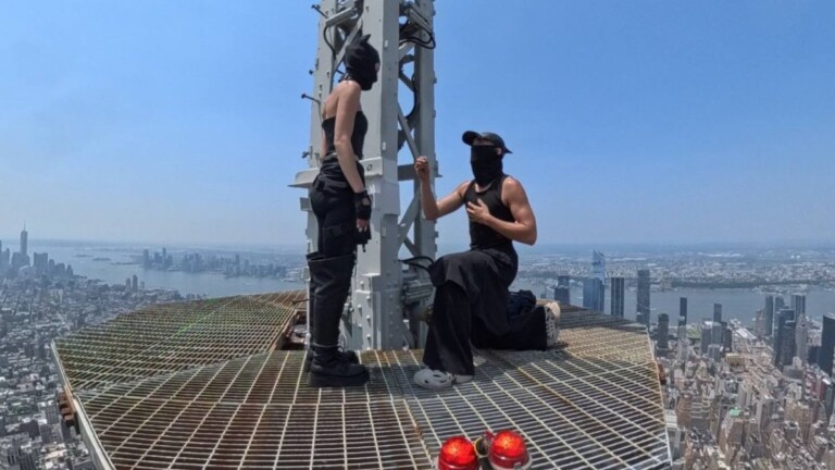 Arrestan a pareja tras escalar la antena del Empire State Building para comprometerse