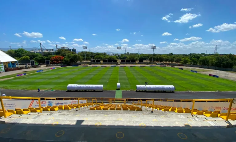 Villa Heroica acoge selecciones en Estadio Moca 85