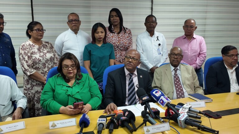 Médicos ratifican paro nacional de 24 horas y exige liberación inmediata de doctor detenido en La Vega
