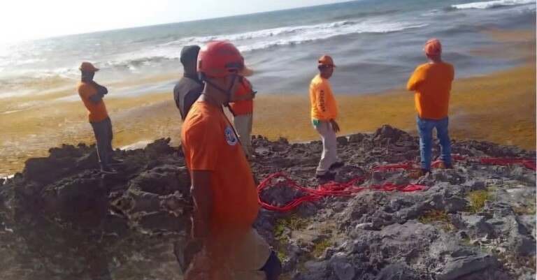 Hallan cuerpo sin vida flotando en Playa Jellyfish, en Bávaro