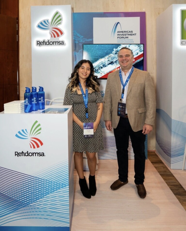 Refidomsa reafirma su compromiso con el desarrollo económico al participar en el American Investment Forum