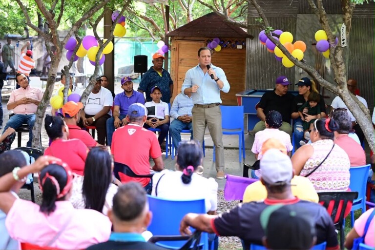 Abel Martínez advierte que pondrá freno a la invasión haitiana silenciosa que amenaza la identidad nacional