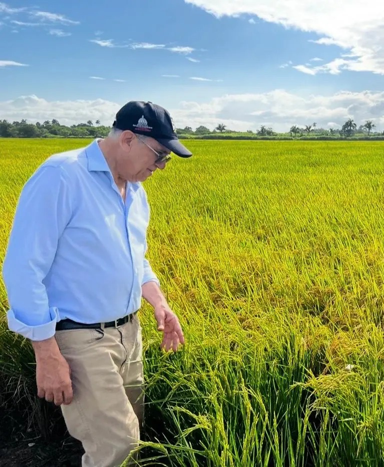 Director de Siembra RD, agrónomo Leonardo Faña, felicita al presidente Luis Abinader por los avances en la erradicación del hambre en República Dominicana