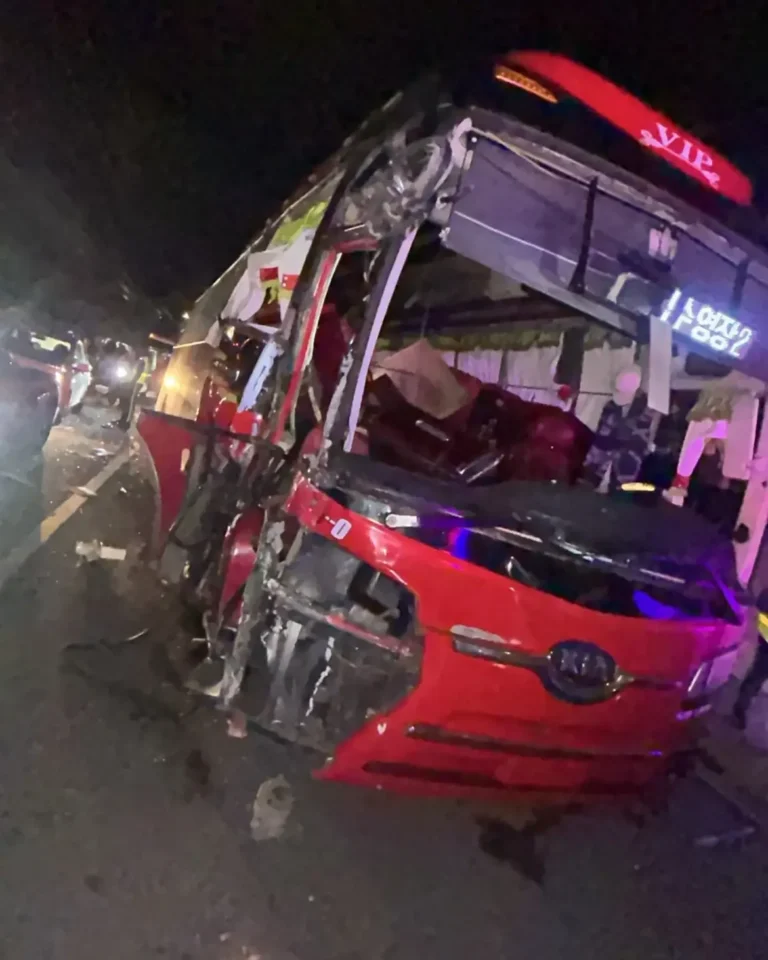 Choque entre camión y autobús provoca tragedia en Verón-Punta Cana