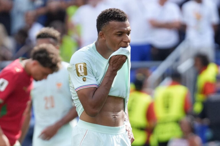 Mbappé estará entre 10 y 12 días de baja por una hiperextensión de la rodilla izquierda