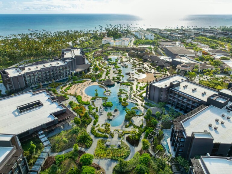 Lopesan refuerza su apuesta por República Dominicana con tres nuevos resorts en Punta Cana.