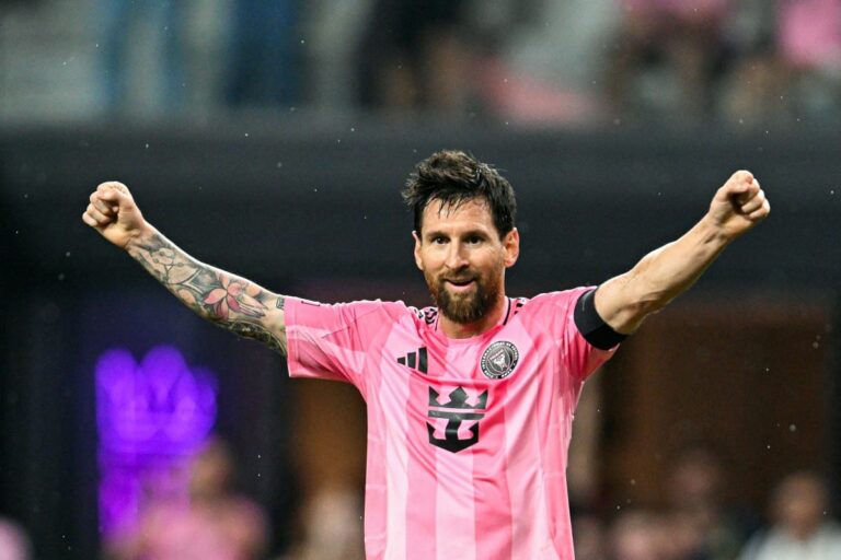Messi se prepara para cerrar más de dos décadas con Argentina como dueño de históricos récords
